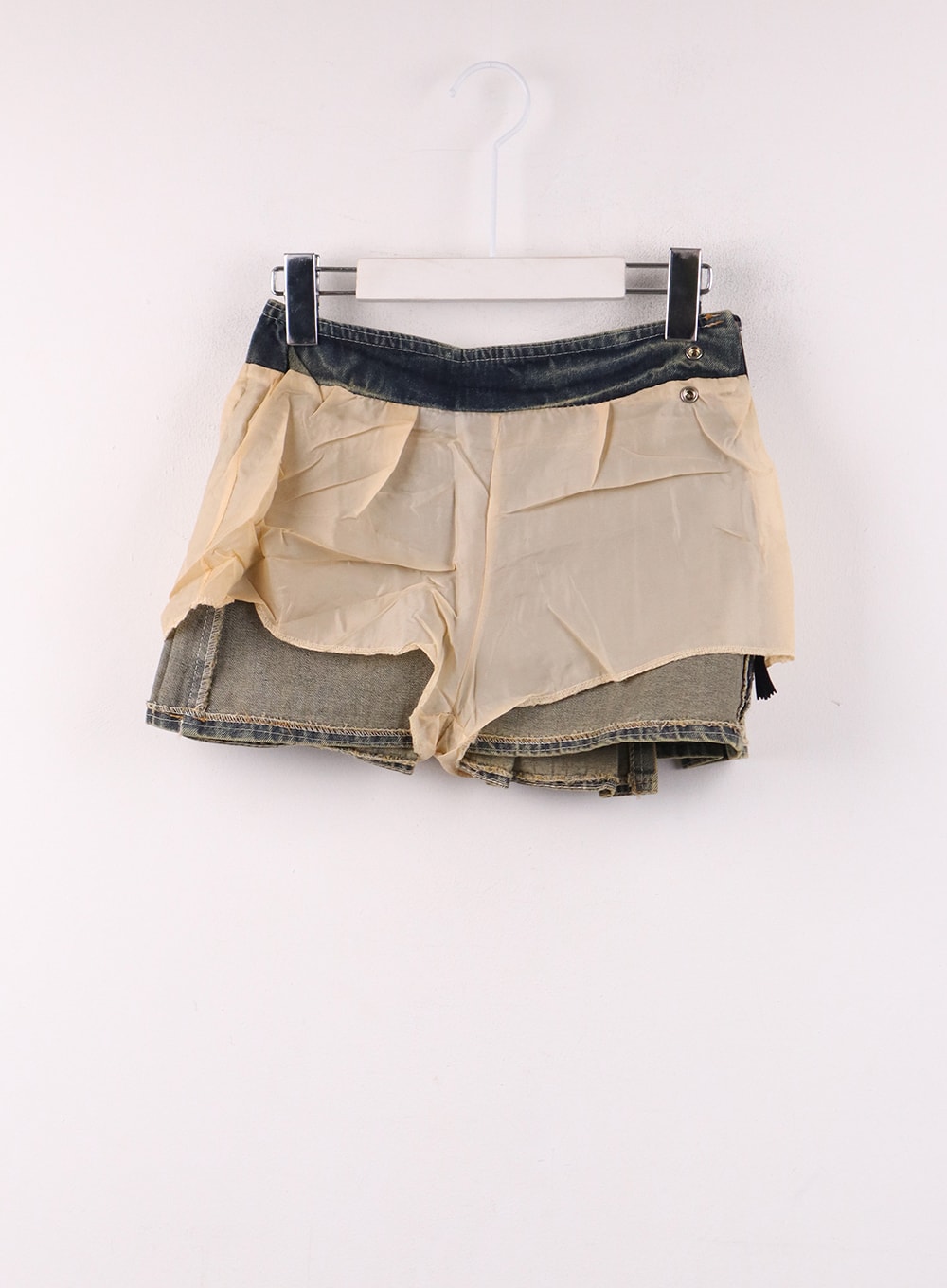 unbalanced-denim-pleated-mini-skirt-ij430