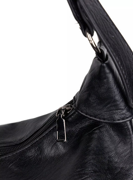 square-faux-leather-crossbody-bag-iy526