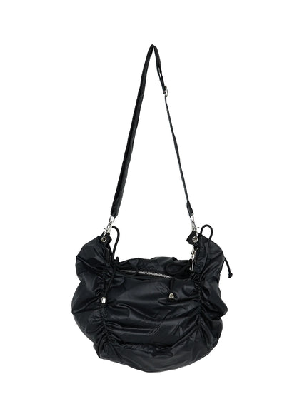 adjustable-ruched-crossbody-bag-iy511 / Black