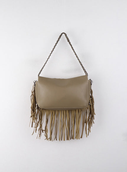 two-way-strap-fringe-suede-shoulder-bag-cj410