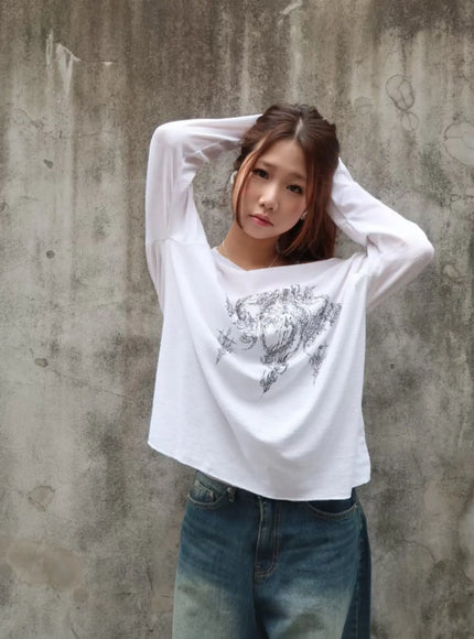 Graphic Off-Shoulder Long Sleeve Top CA518