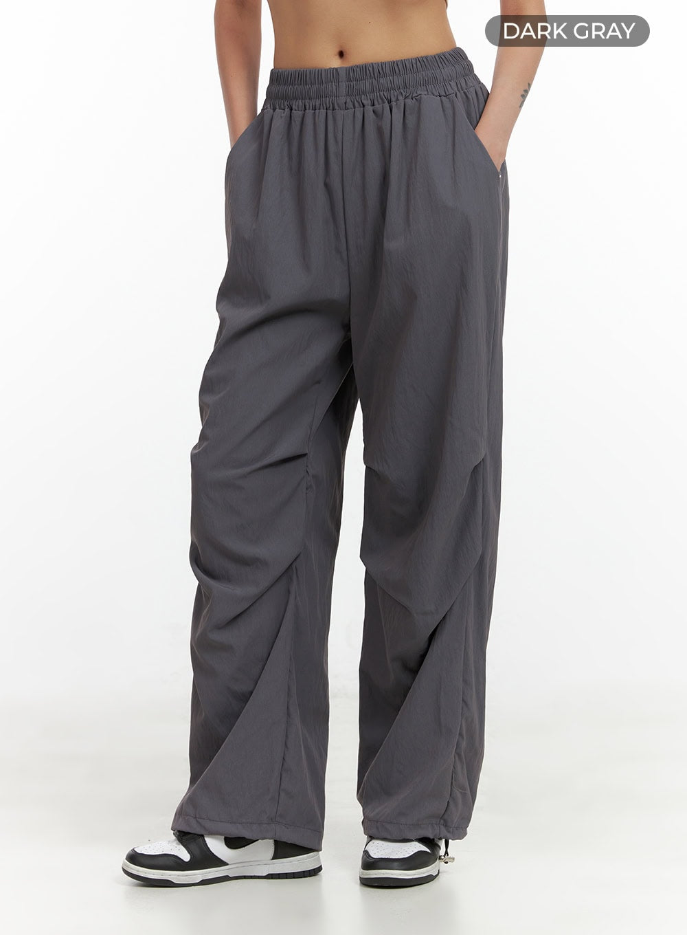 banded-nylon-wide-fit-pants-cl404