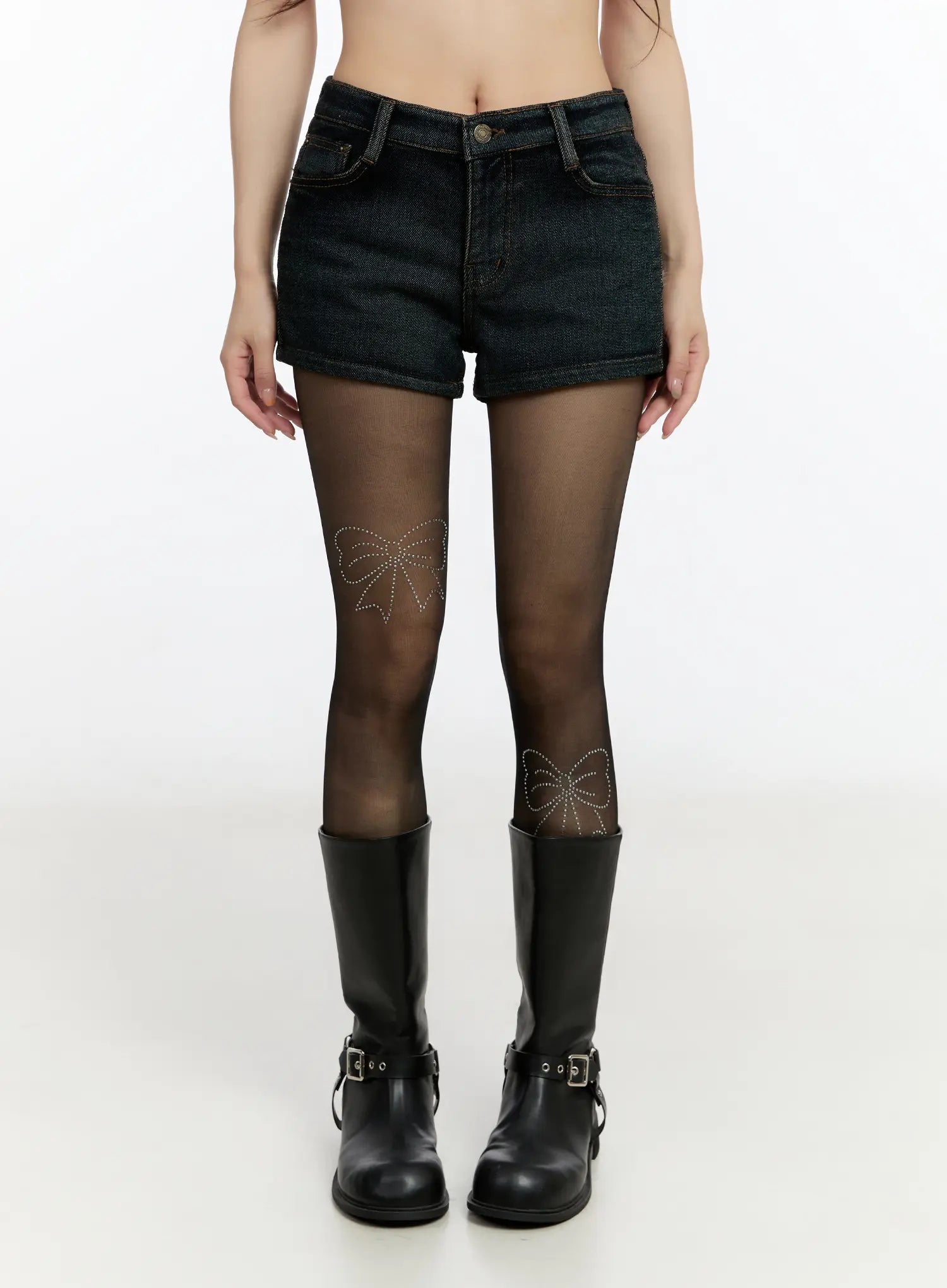 casual-low-rise-denim-shorts-cn524