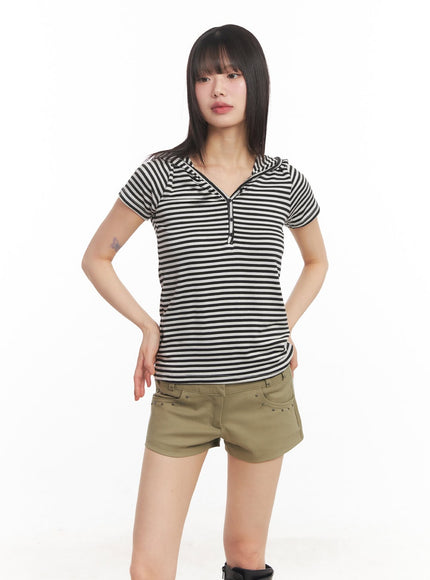 buttoned-striped-hooded-t-shirt-ca523