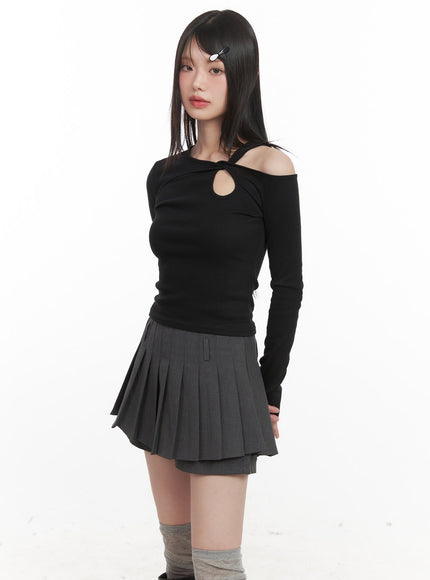 Slim-Fit Twist Cut-Out Long Sleeve Top CJ528