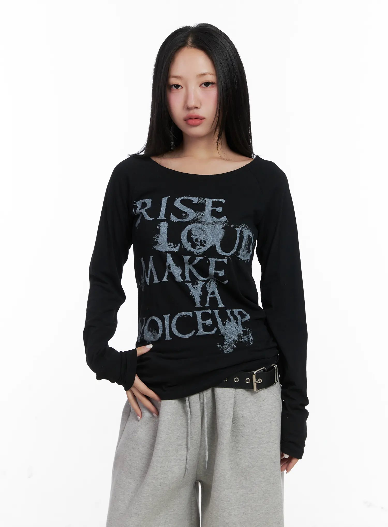 loose-fit-graphic-long-sleeve-top-cd501