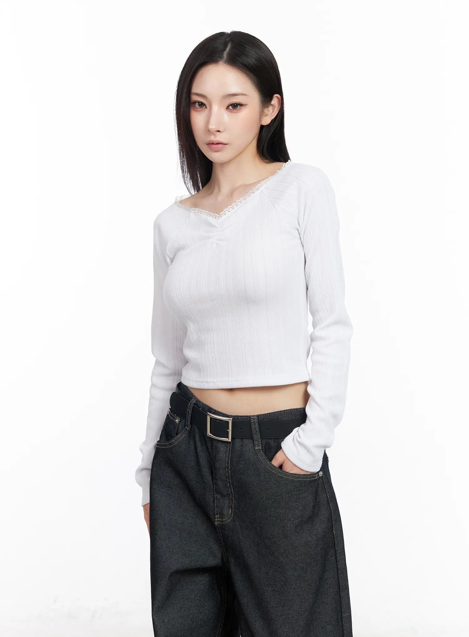 lace-trim-raglan-long-sleeve-top-cm519