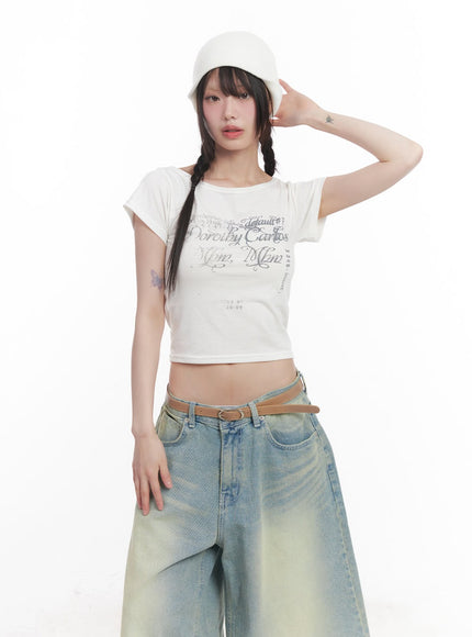 slim-fit-graphic-top-cu505