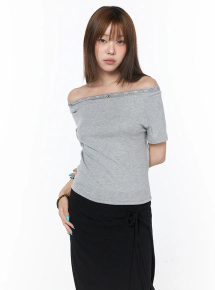 lace-trim-off-shoulder-tee-cy529