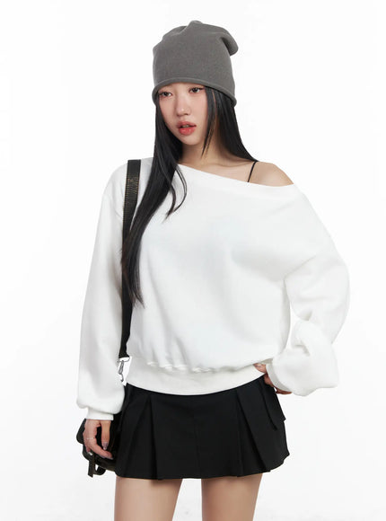 simple-off-shoulder-sweatshirt-cf503