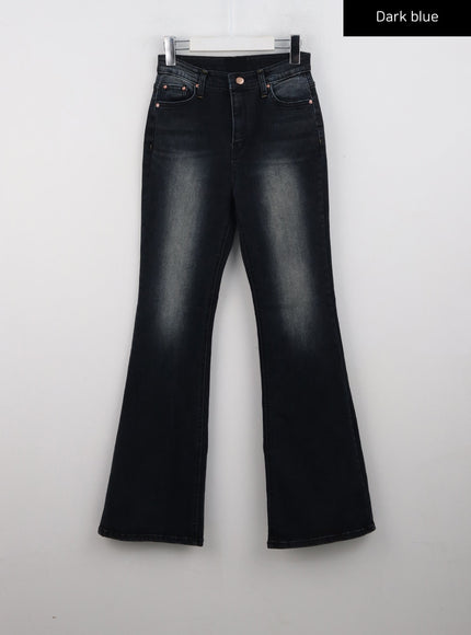 mid-rise-bootcut-jeans-cd301