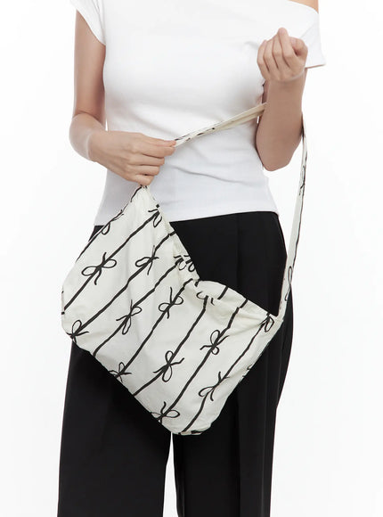 casual-striped-ribbon-shoulder-bag