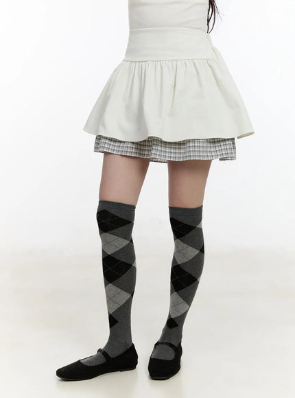 two-tone-plaid-mini-skirt-cm510