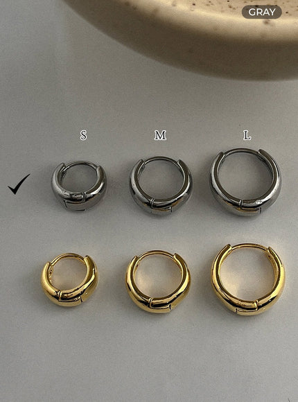 bold-ring-earrings-il415 / Gray