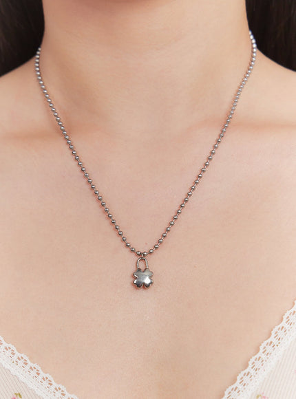 lucky-necklace-iy501 / Silver