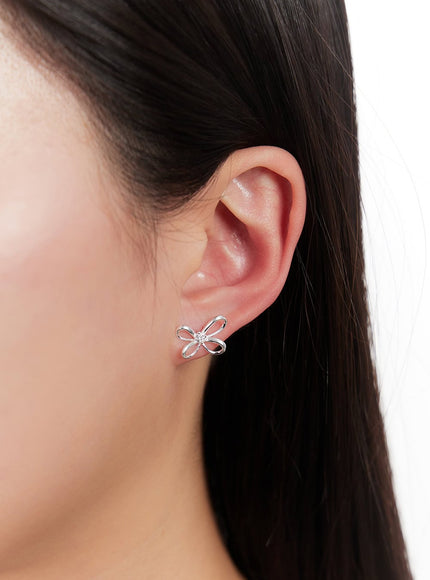 flome-earrings-ia530 / Silver