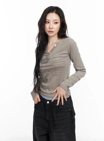 V-Neck Ribbed Graphic Long Sleeve Top CM519