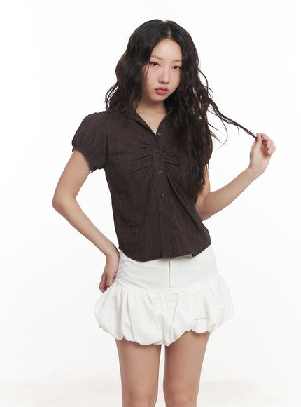 shirred-checkered-crop-collared-shirt-ca521