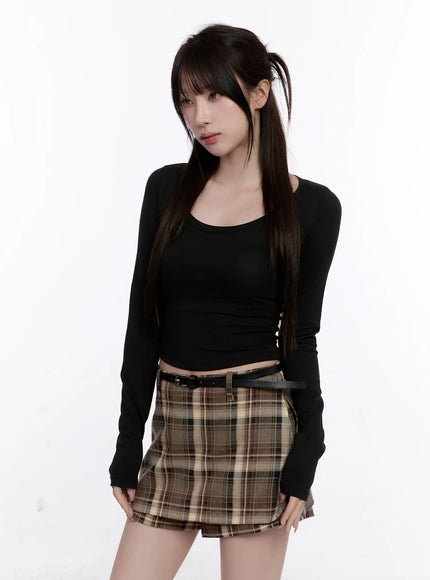 Slim-Fit Cropped Long Sleeve Top CO501