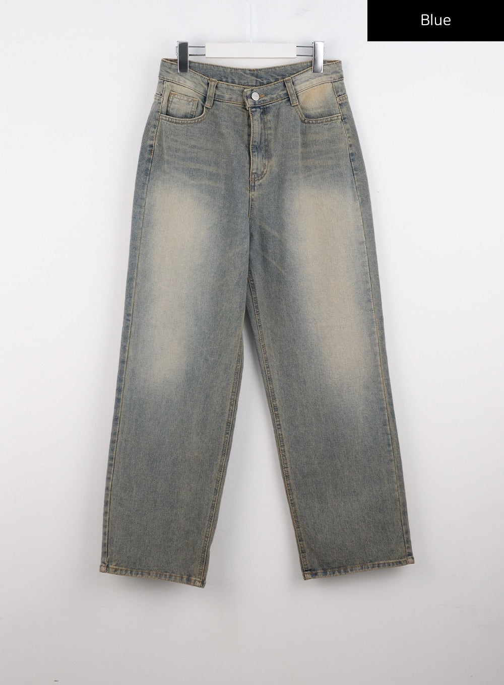 Light Wash Wide-Fit Jeans CO313