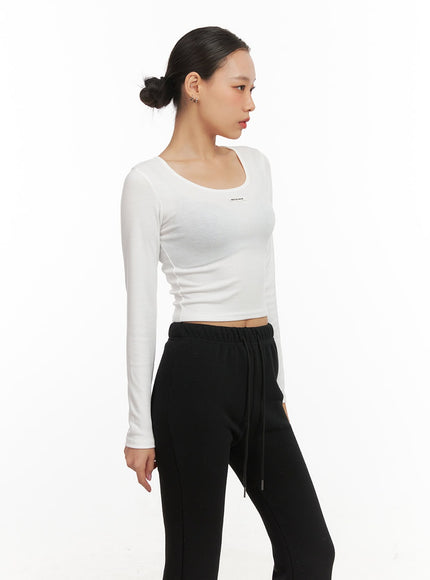 slim-fit-u-neck-long-sleeve-crop-top-cd410