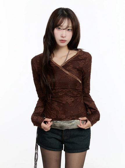 velvet-lace-v-neck-long-sleeve-top-cn524 / Dark brown