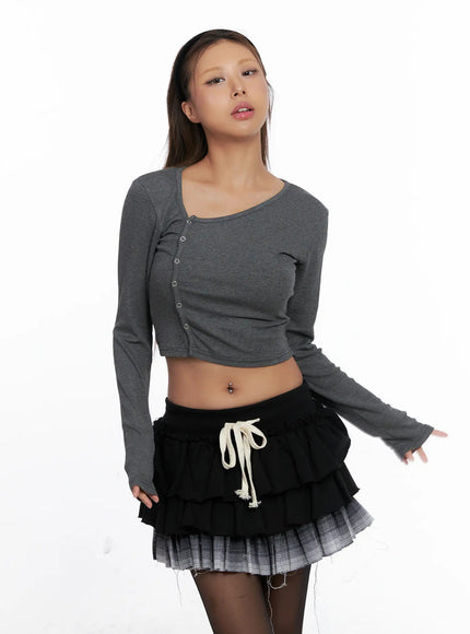 asymmetric-button-ribbed-crop-top-cs524 / Gray