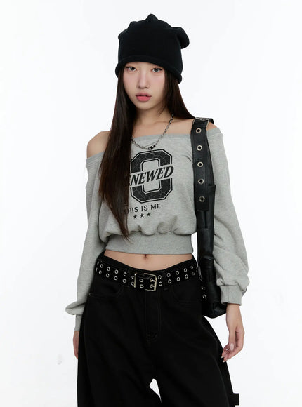 graphic-off-shoulder-crop-sweatshirt-cs517