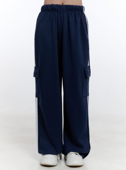 loose-fit-baggy-cargo-sweatpants-on418