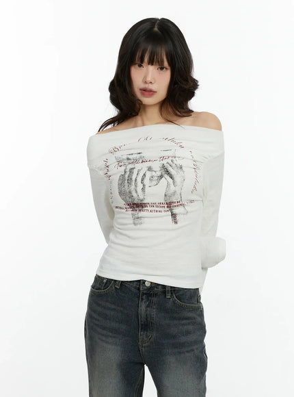 graphic-print-off-shoulder-long-sleeve-top-cf510