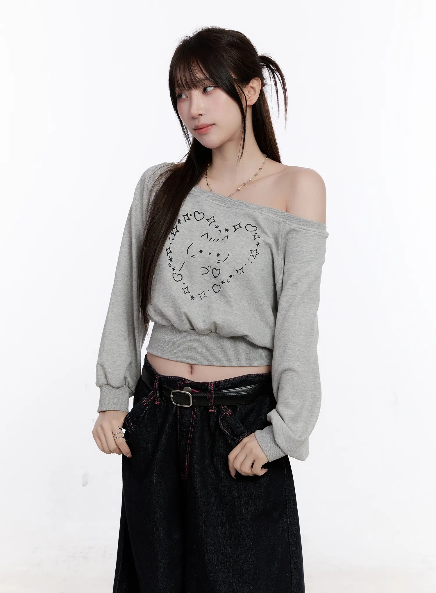 Cat Print Off-Shoulder Cropped Sweatshirt CO501 / gray