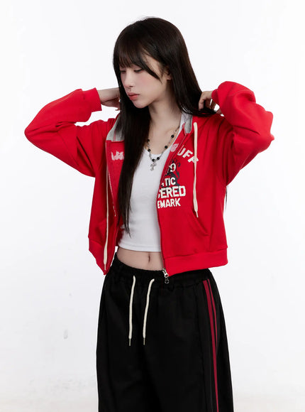 slim-fit-graphic-zip-hoodie-co501 / Red