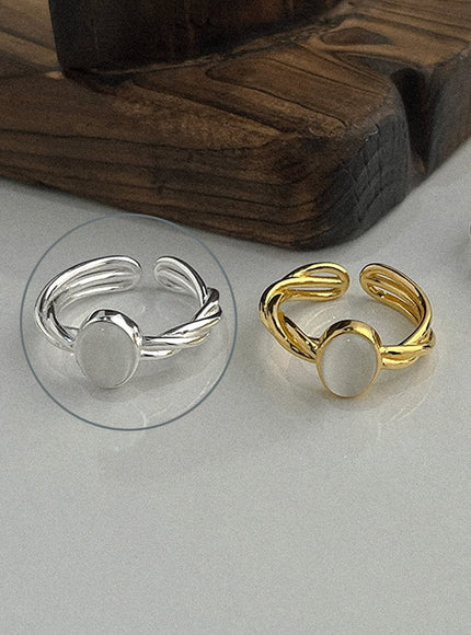 zola-oval-line-ring-white-ia524 / Silver