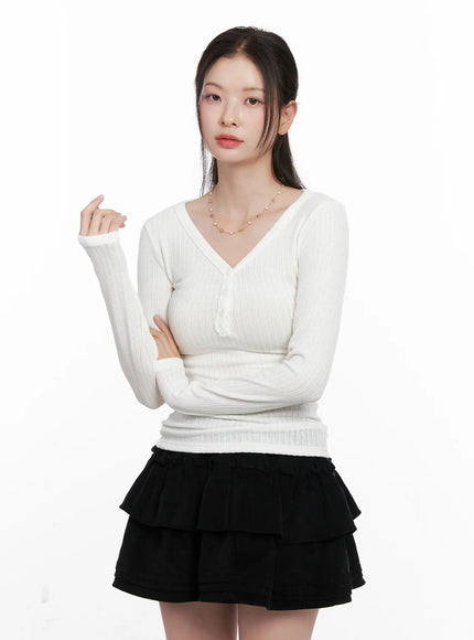 ribbed-button-v-neck-long-sleeve-co530 / White