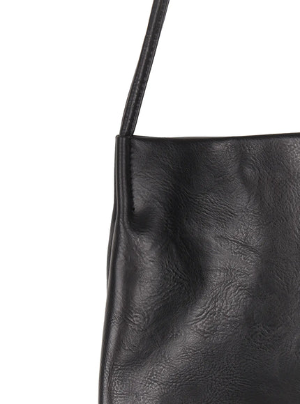 faux-leather-classic-shoulder-bag-cu513