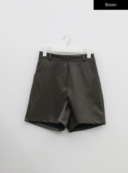 Faux Leather Bermuda Shorts OM303