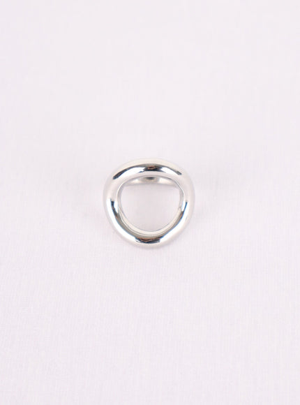 bold-circle-shaped-ring-in302