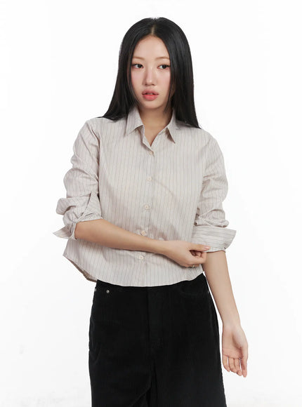 striped-crop-button-up-shirt-cd529 / Beige
