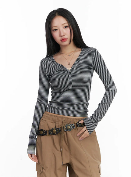 striped-ribbed-long-sleeve-tee-cd530 / Black
