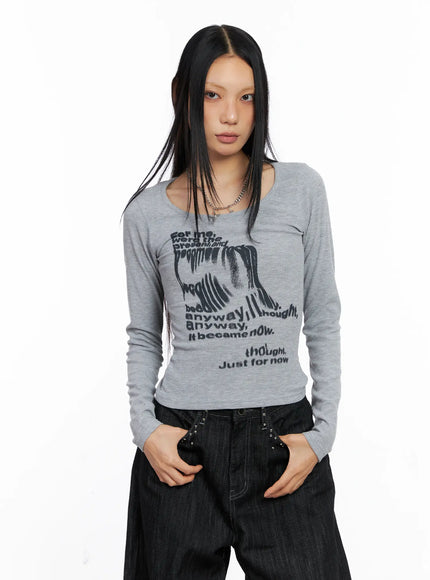 graphic-lettering-u-neck-long-sleeve-cs509 / Gray