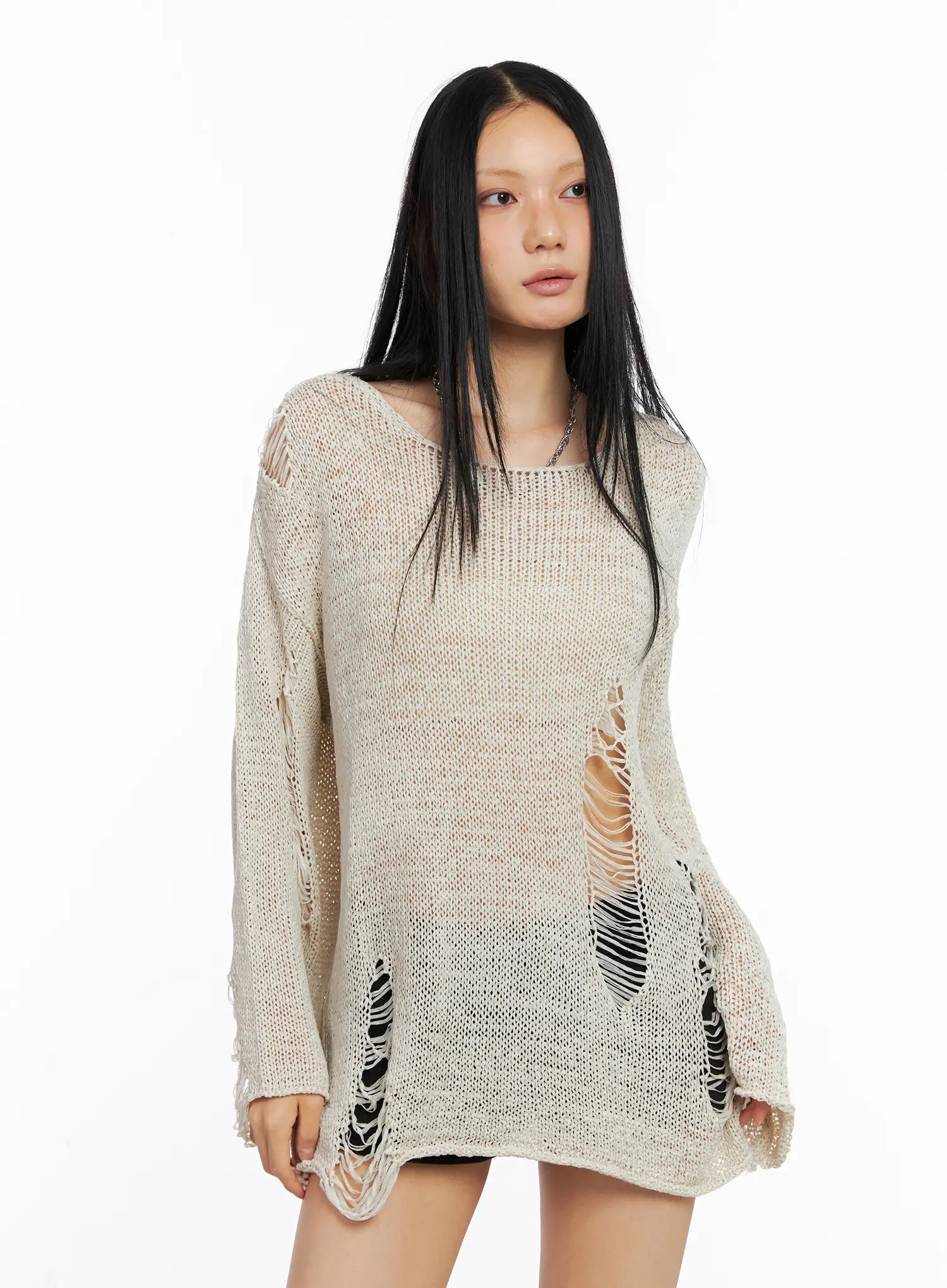 loose-fit-distressed-knit-sweater-cs511 / Light beige