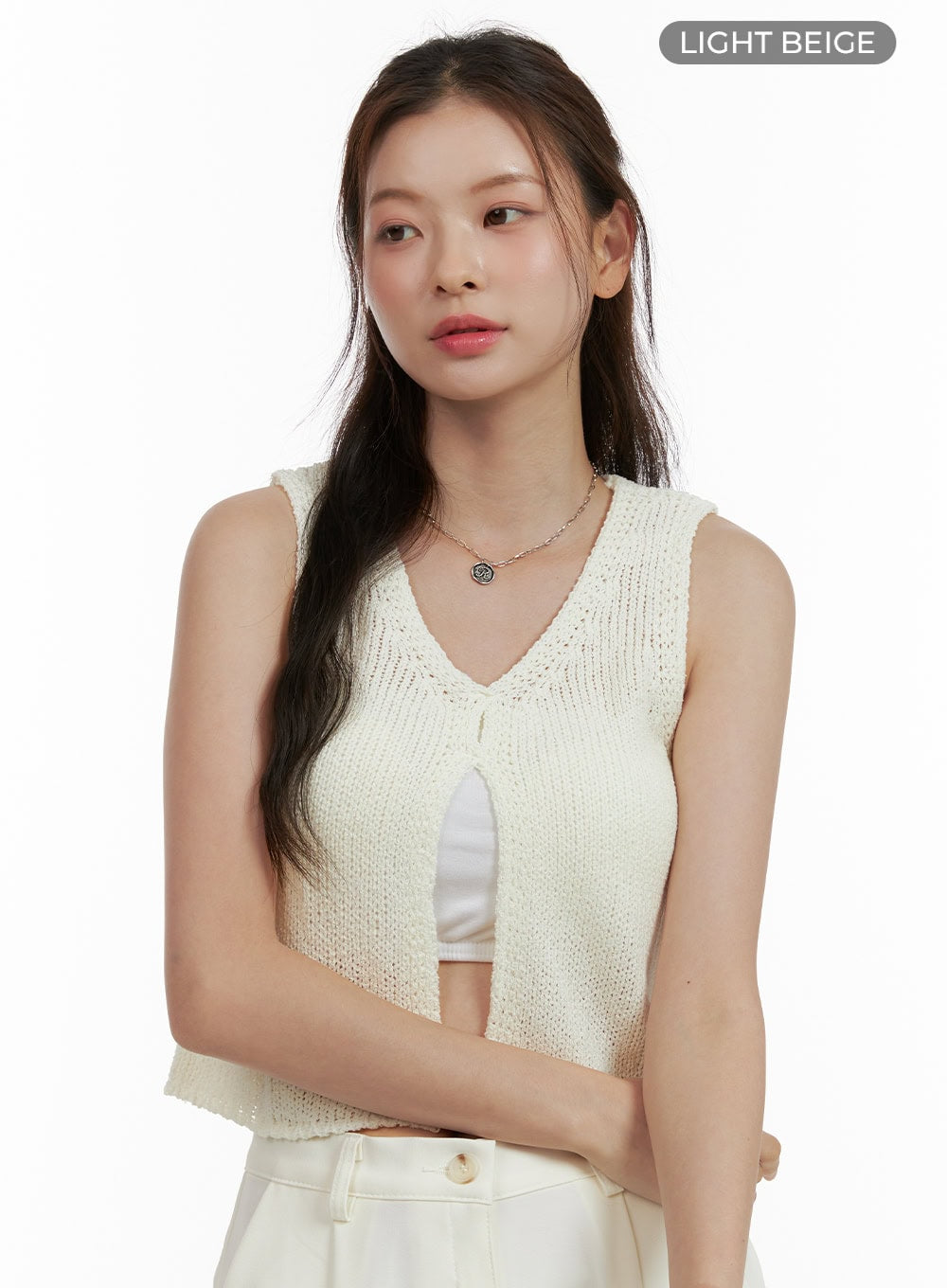 v-neck-knit-vest-ou411 / Light beige