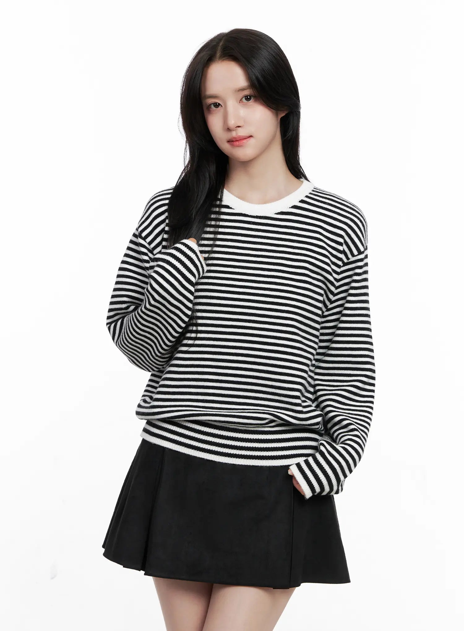 striped-round-neck-knit-sweater-co524 / White
