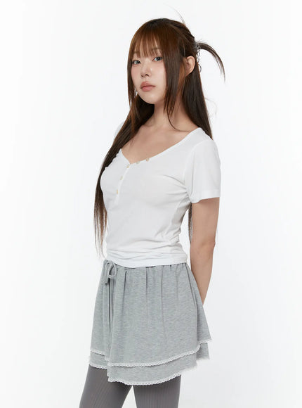 basic-heart-neck-button-top-cy519 / White