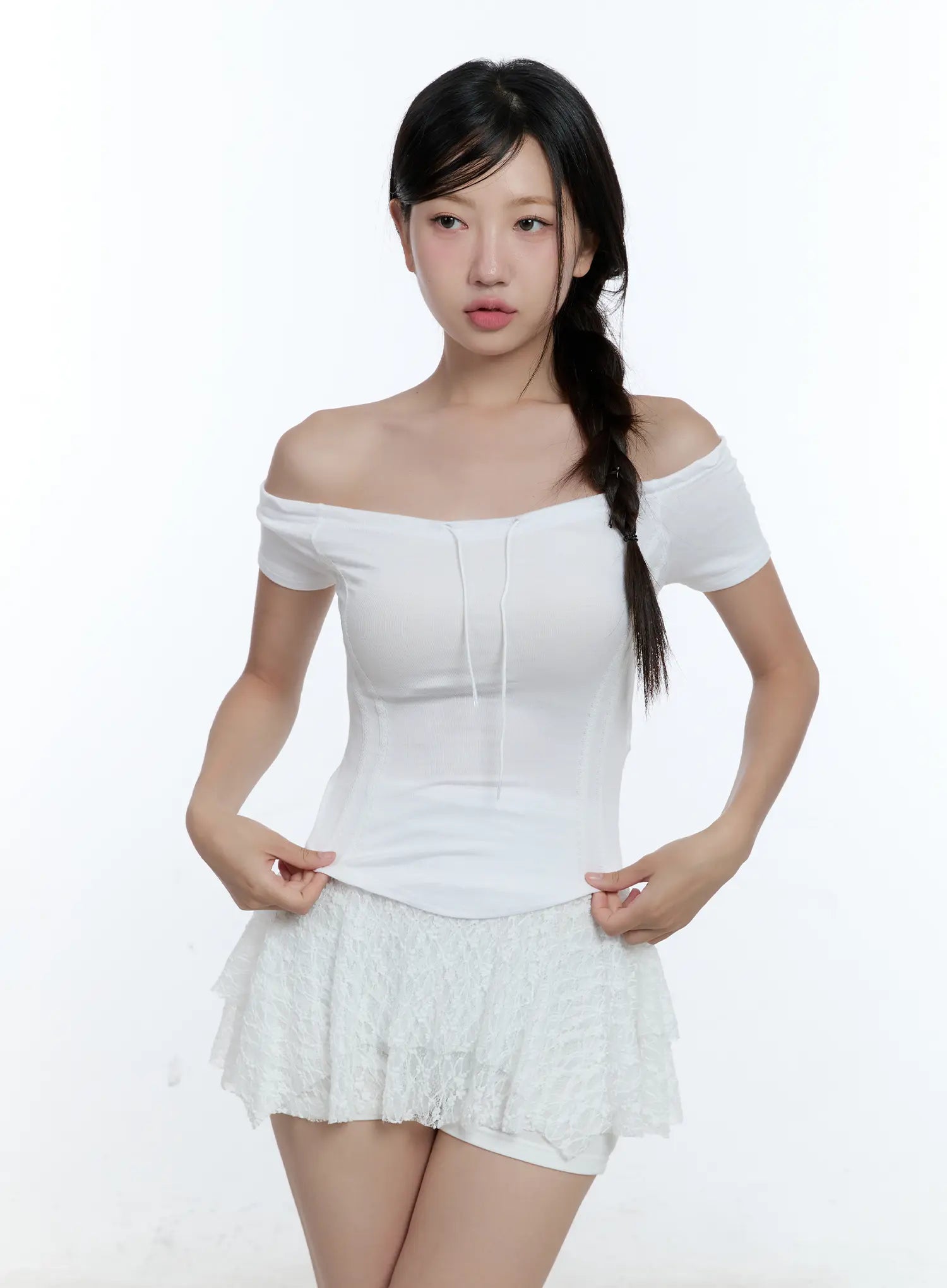 string-detail-off-shoulder-crop-top-cu527 / White