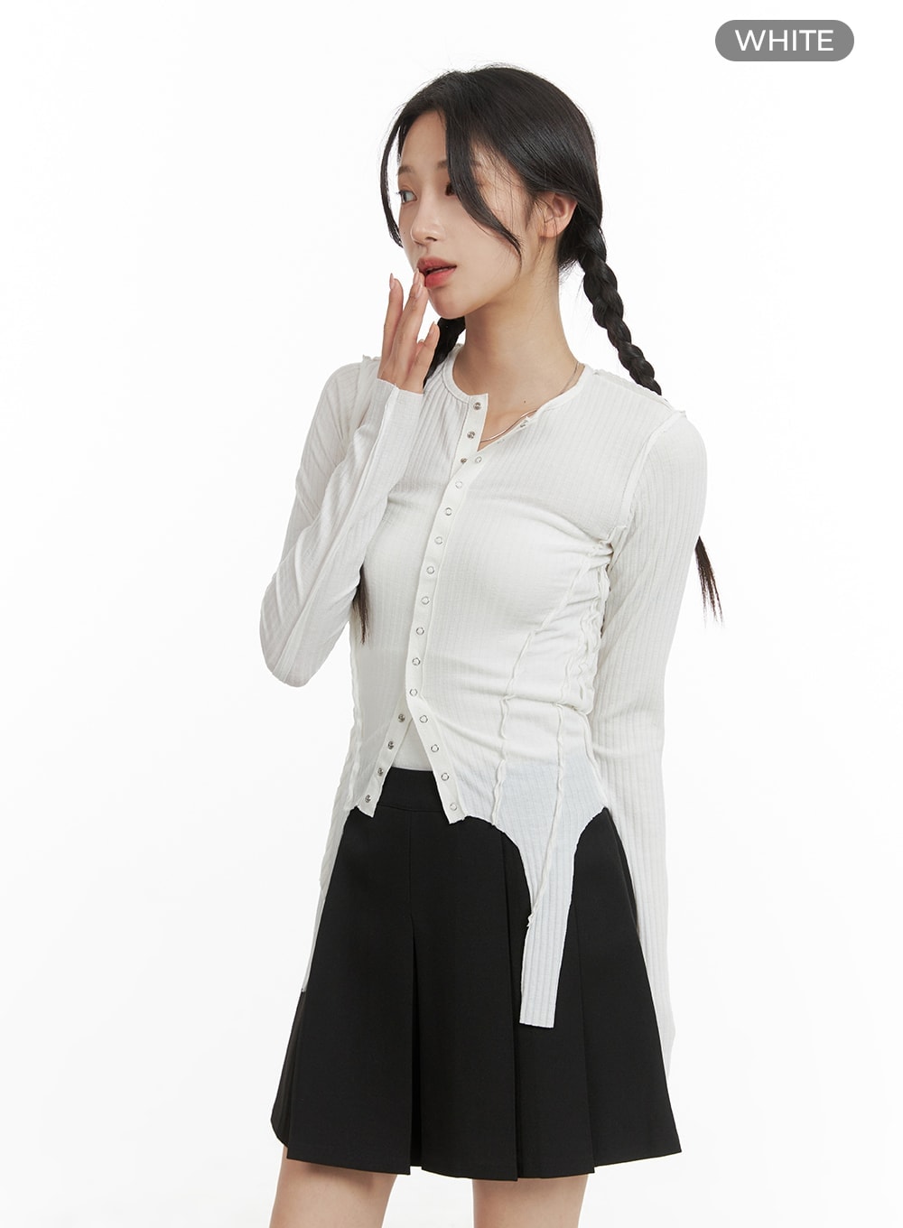 contrasting-button-long-sleeve-top-cm427 / White