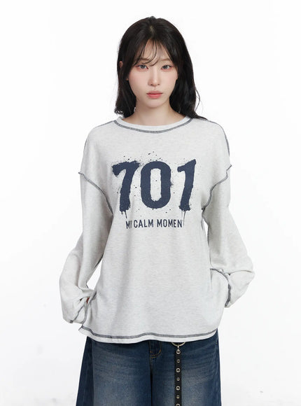 graphic-oversized-textured-long-sleeve-top-cj527 / White