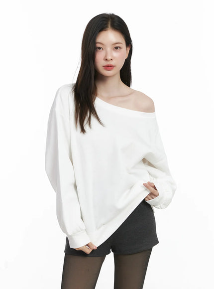 Loose-Fit Off-Shoulder Fleece Lined Sweatshirt CJ507