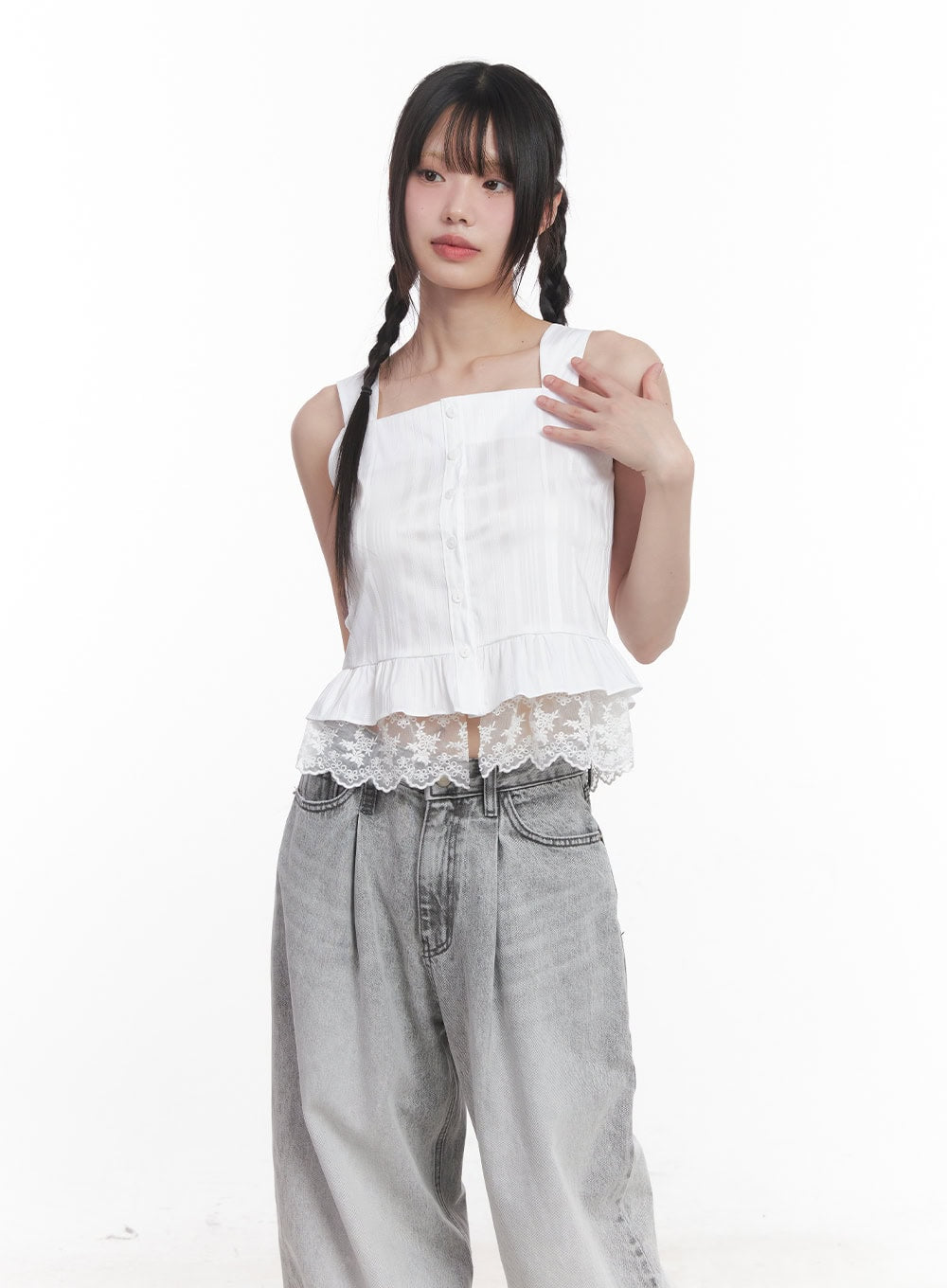 sleeveless-lace-cropped-blouse-cu506 / White