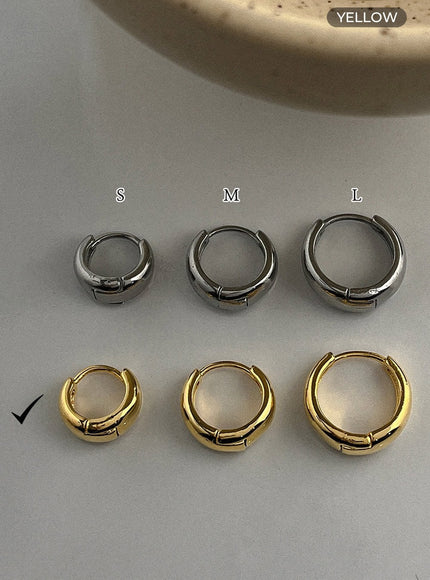 bold-ring-earrings-il415 / Yellow